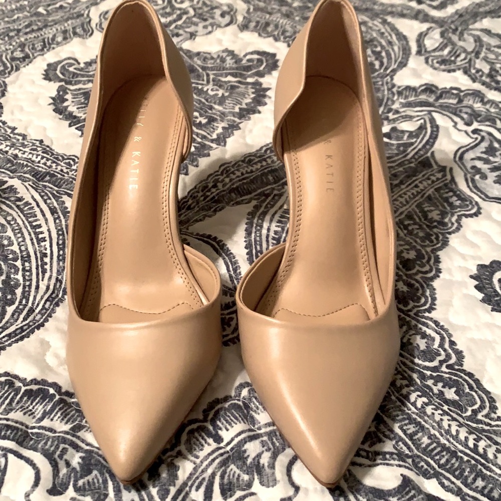 Kelly & Katie Driella nude heel